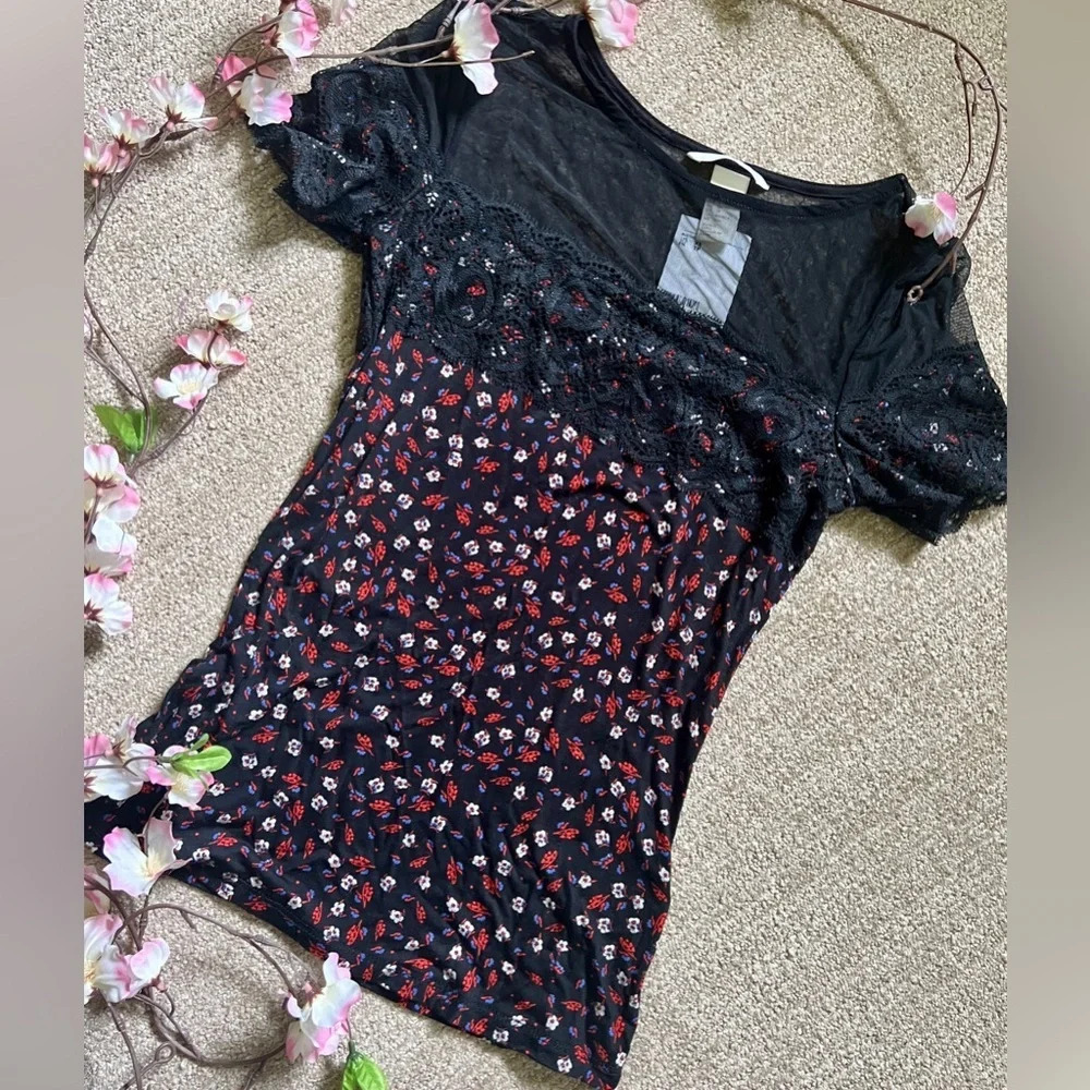 H&M NWT Mesh & Floral Short Sleeve Top - XS